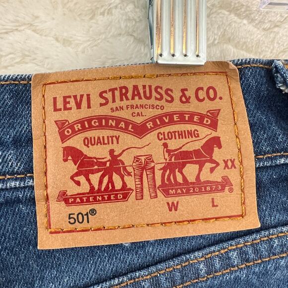 Levi 501 XX Denim Button Fly Cutoff Distressed Shorts Womens Size 26 - Picture 12 of 15